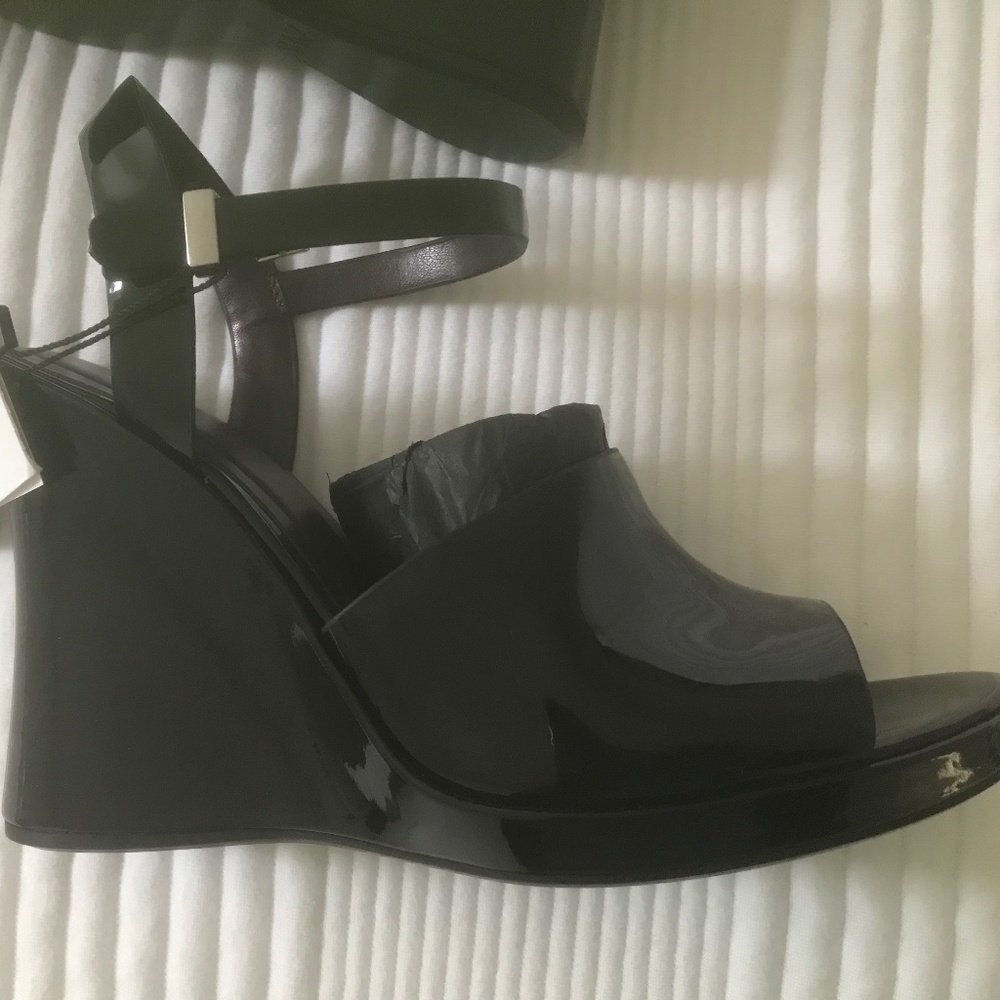 Zara Black Patent Leather Wedge Sandals (8)